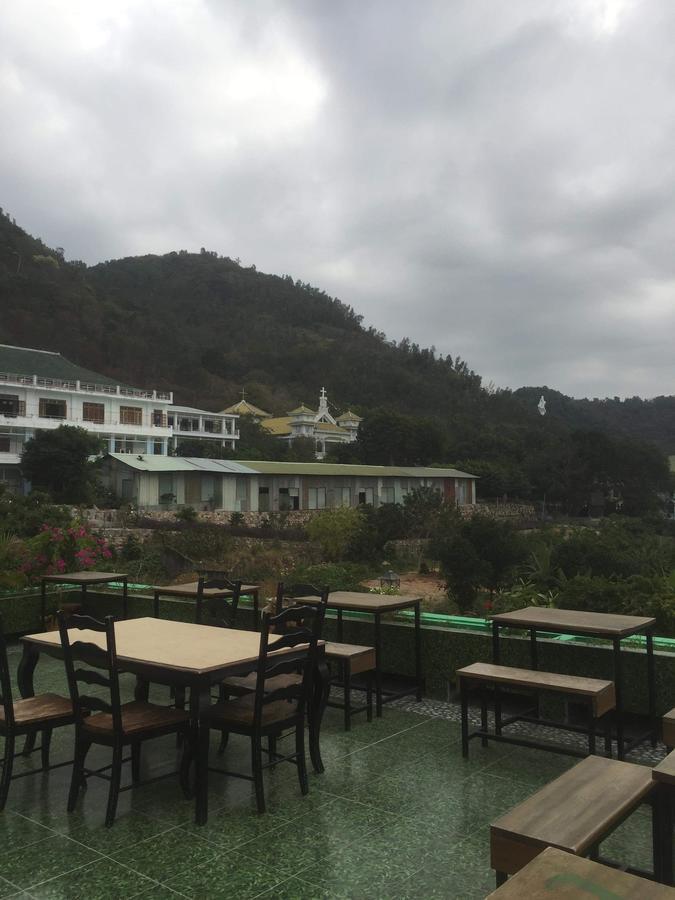 Khách Sạn Thủy Young Vung Tau Exterior foto